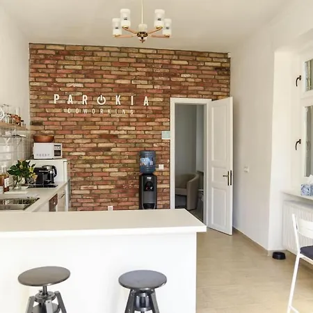 Apartment Parokia Es Coworking A Balaton Mellett Kaptalantoti