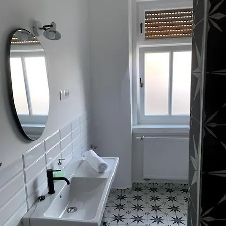 Apartment Parokia Es Coworking A Balaton Mellett *